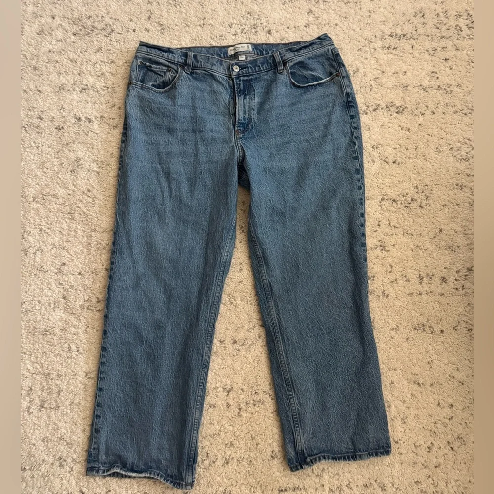 Abercrombie & Fitch Curve Love Low Rise Baggy Jean Medium Wash Size 16 Plus Size